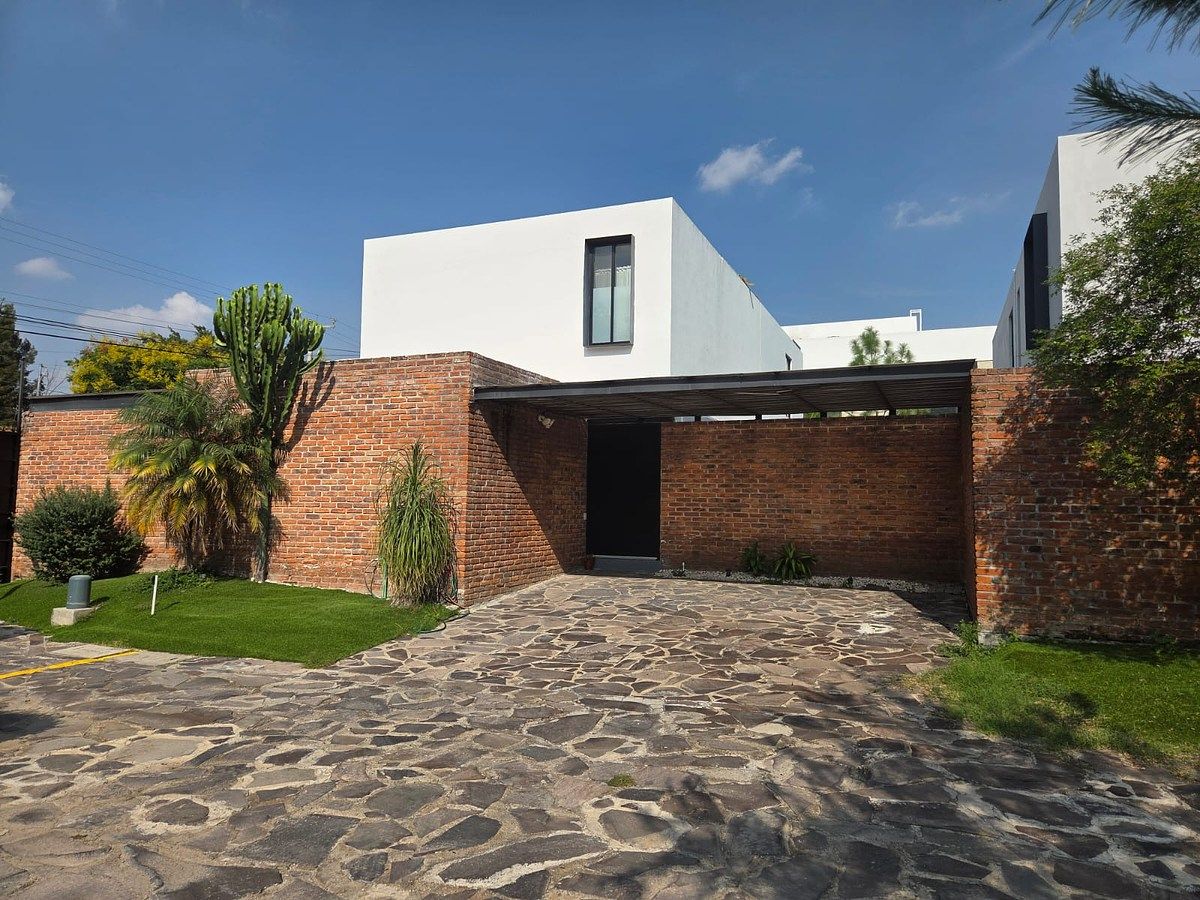 House for sale BOSQUES GAVILANES, Tlajomulco de Zuñiga, photo 1 of 12