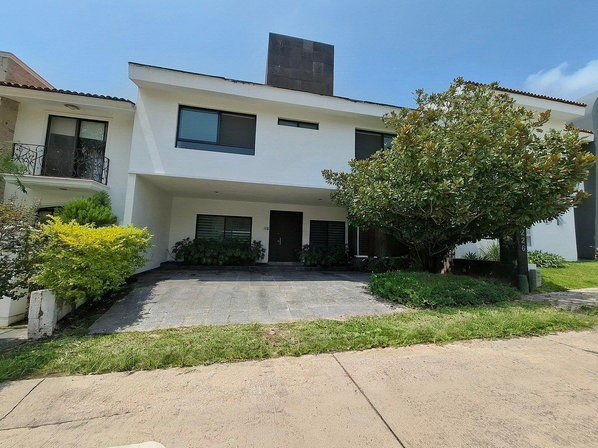 ESPECTACULAR RESIDENCIA EN VENTA SAN MARTIN DEL TAJO TLAJOMULCO - foto 1