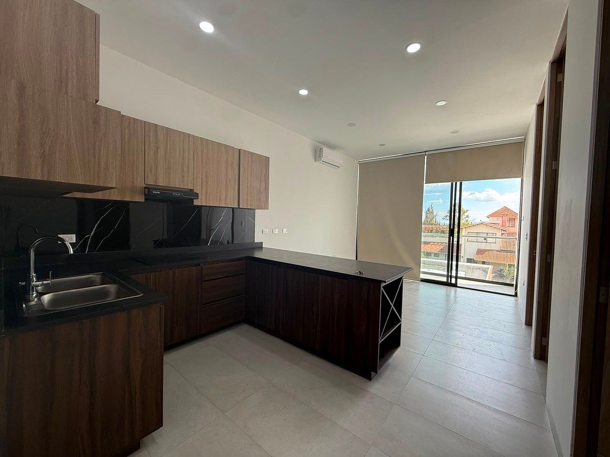 APARTMENT FOR RENT IN CANTERAS, photo 1 of 11
