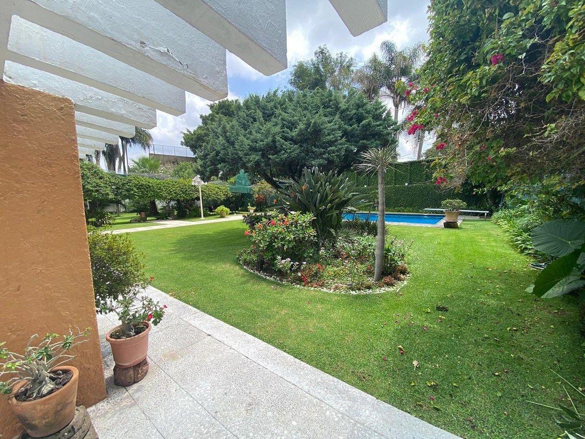 House in Colinas de San Javier, Guadalajara, photo 3 of 23