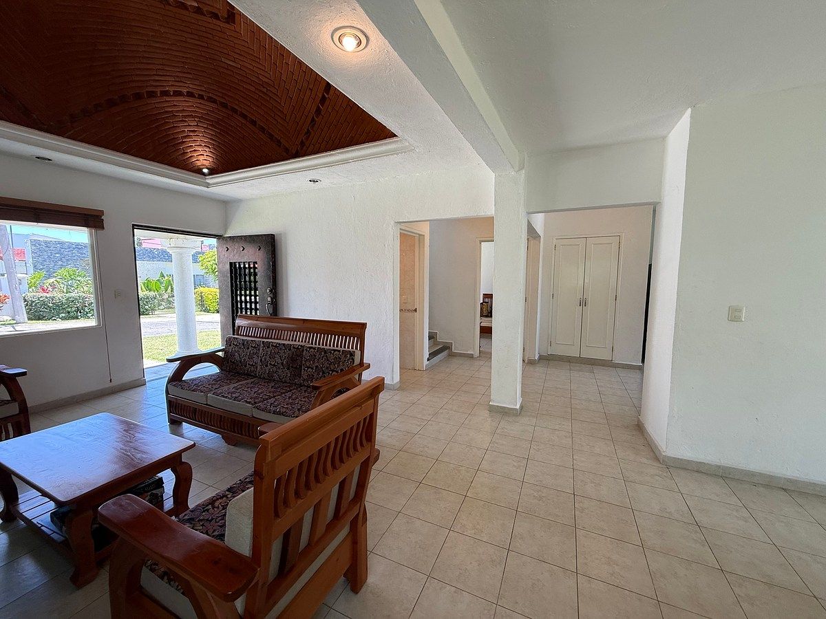 Venta de casa en lomas de Cocoyoc, foto 1 de 14