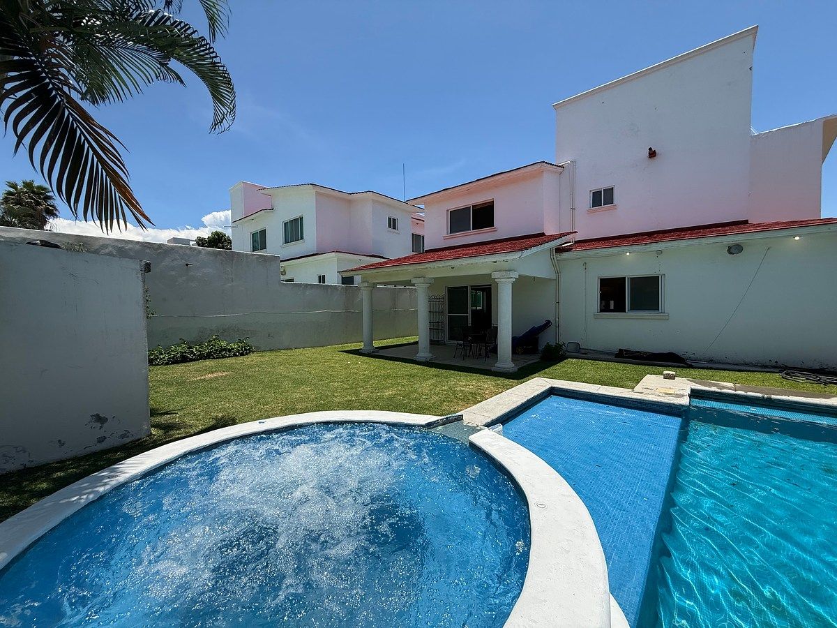 Casa en Lomas de Cocoyoc, Atlatlahucan, foto 2 de 14