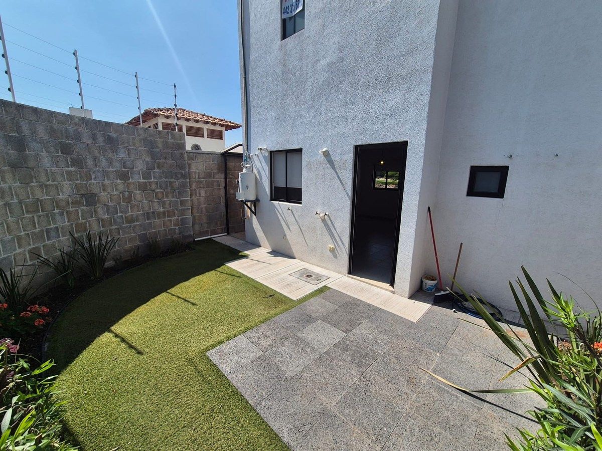 Casa em condomínio fechado em Provenza Residencial, El Marqués, foto 3 de 7
