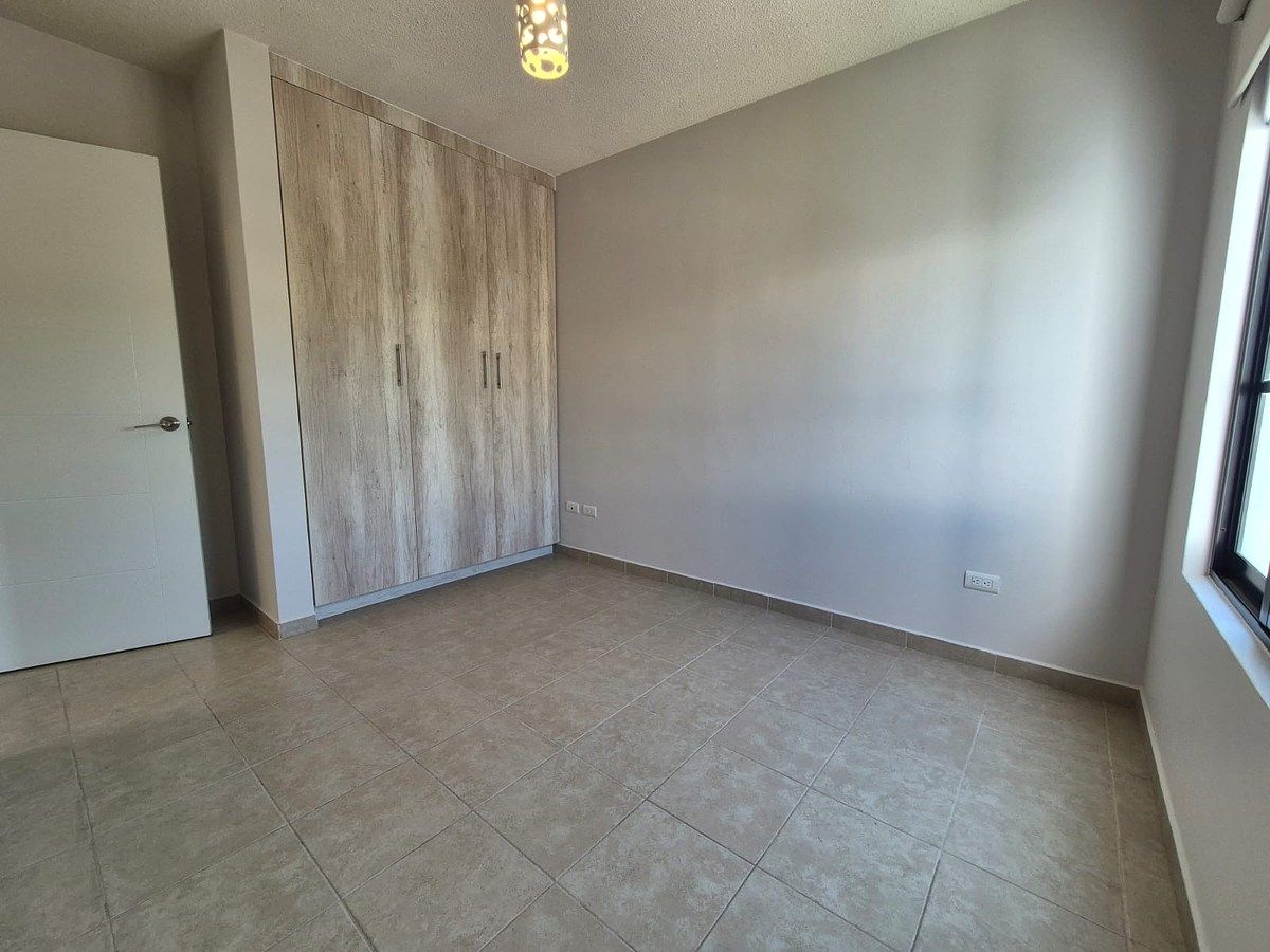 Casa em condomínio fechado em Provenza Residencial, El Marqués, foto 4 de 7