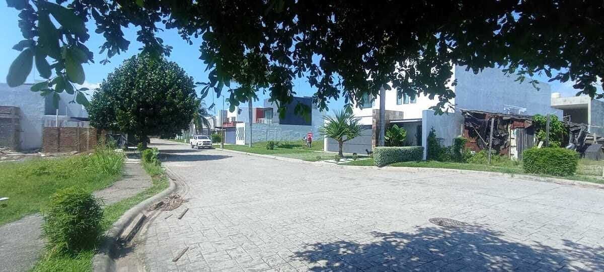 Terreno en Colinas de Santa Fe, Colima, foto 3 de 5