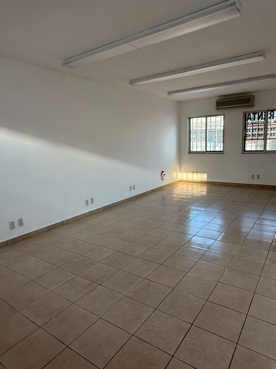 Oficina en Arcos Vallarta, Guadalajara, foto 9 de 12