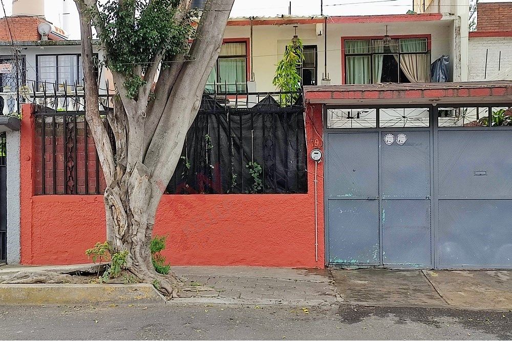 Casa à Venda na Constituição de 1917 | 5 Quartos, 2 Carros e Excelente Localização, foto 1 de 39