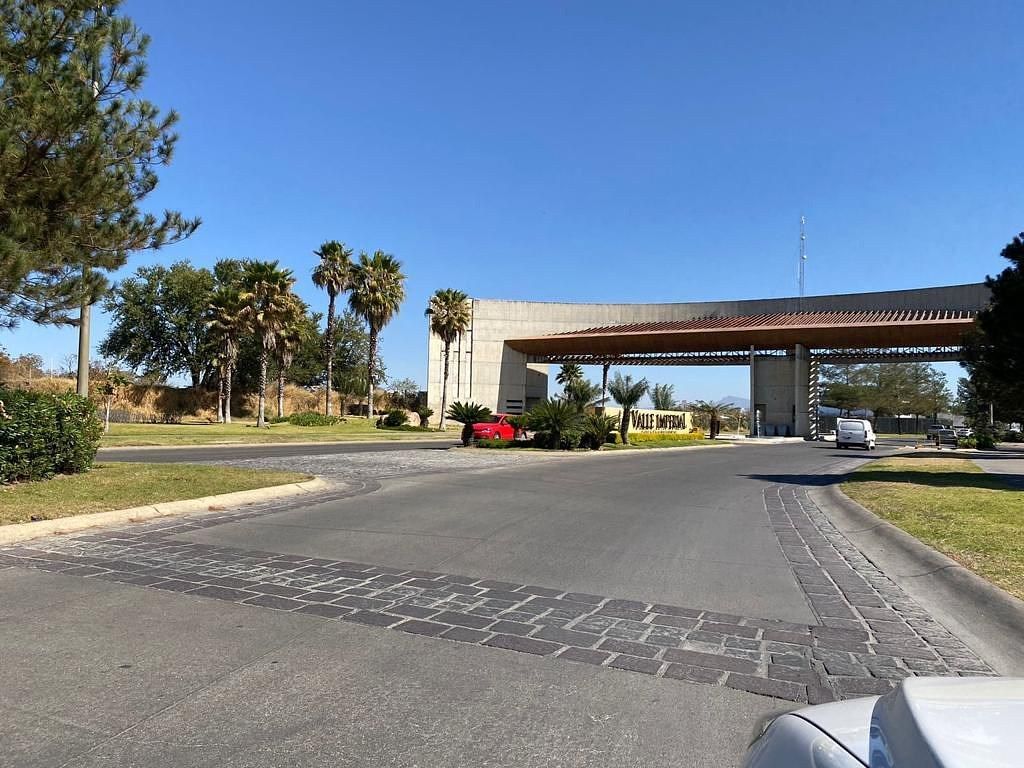 Lote em Valle Imperial, Zapopan, foto 2 de 6