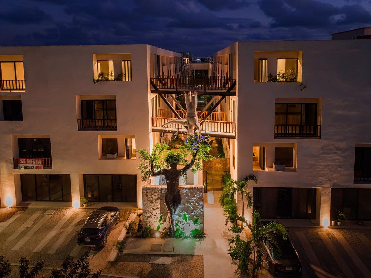 Duplex penthouse with lock-off and jacuzzi for sale in La Veleta, photo 1 of 30