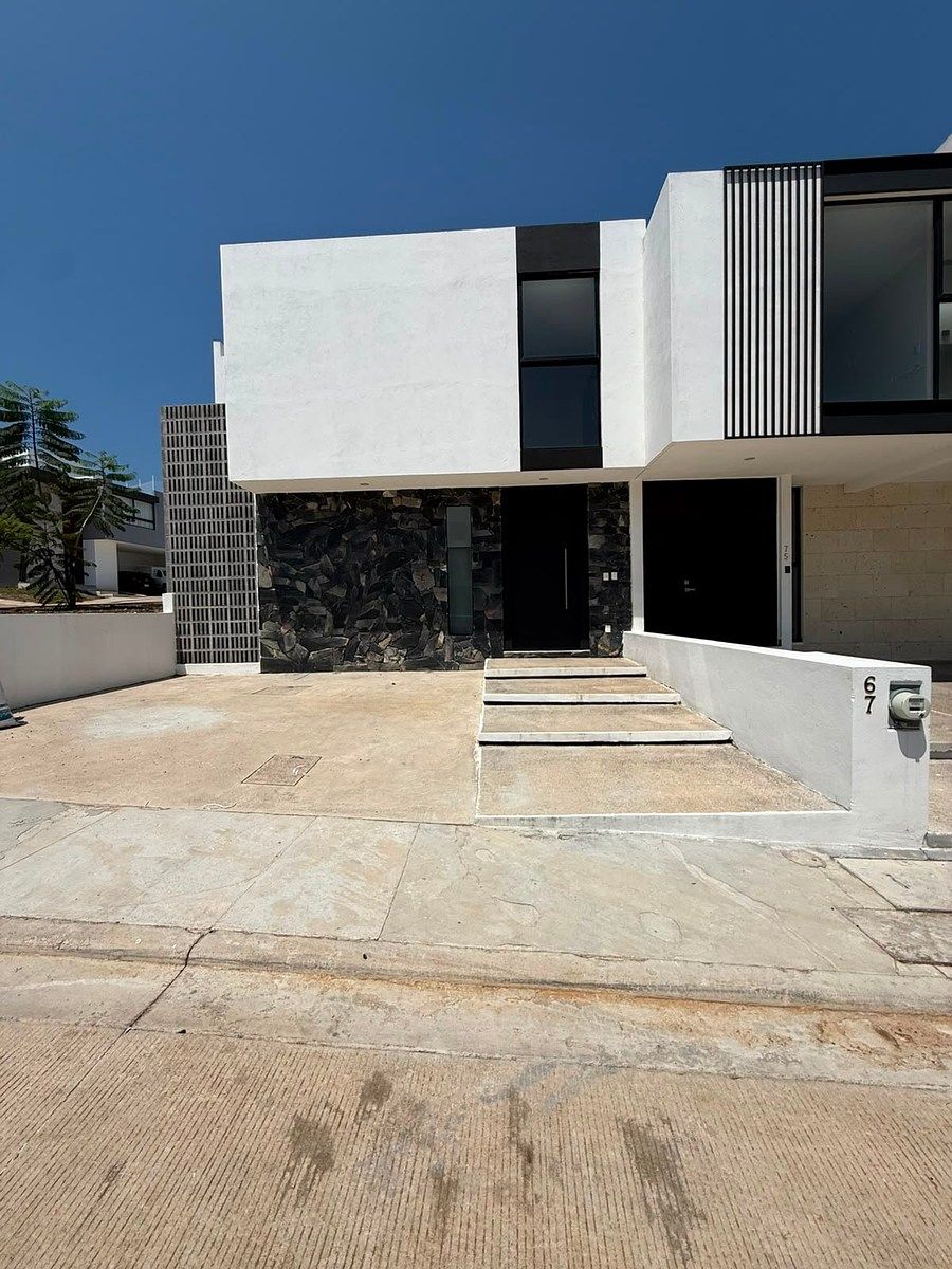 House Liora #67- LomAlta - Three Marias, photo 1 of 20