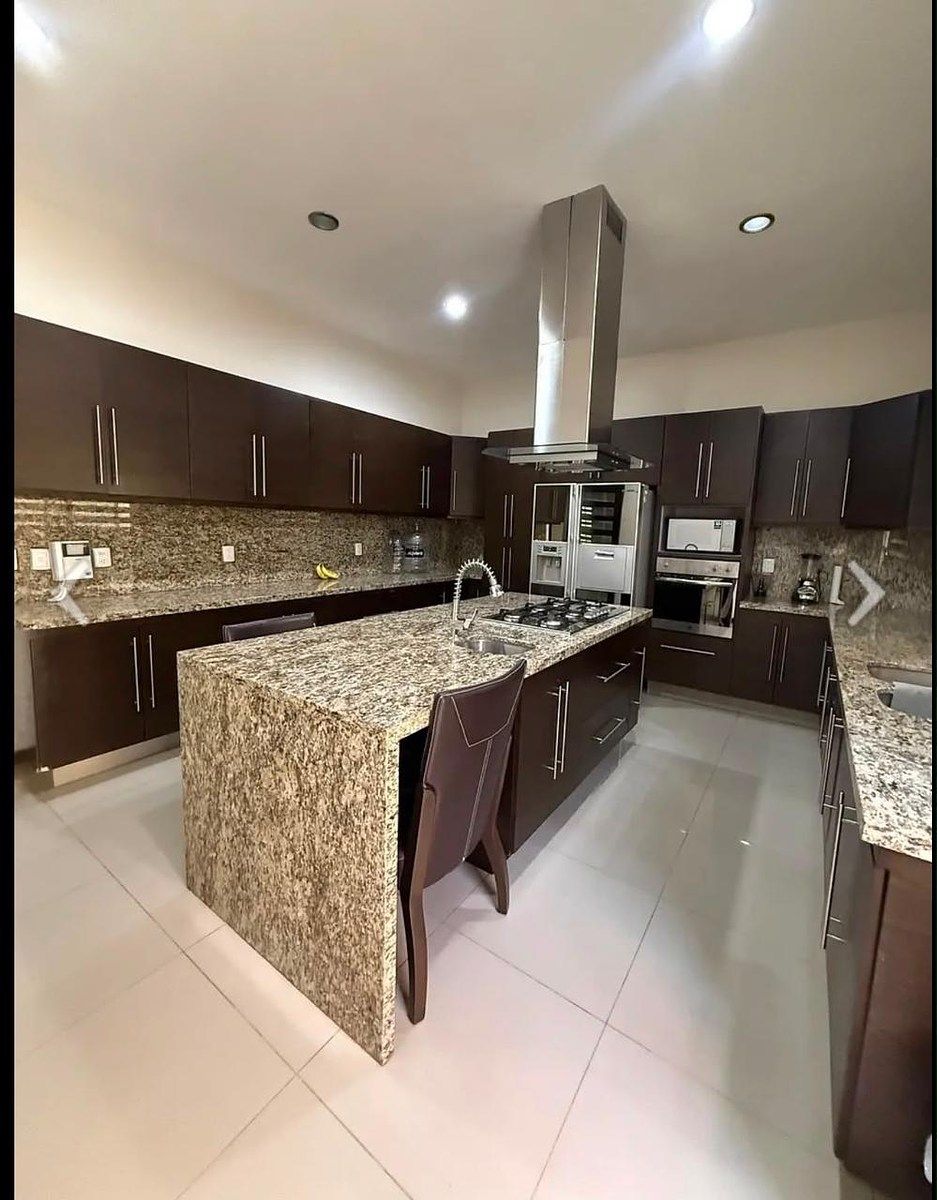 Casa em condomínio fechado em Residencial Provenza (La Romana), Tlajomulco de Zúñiga, foto 2 de 35