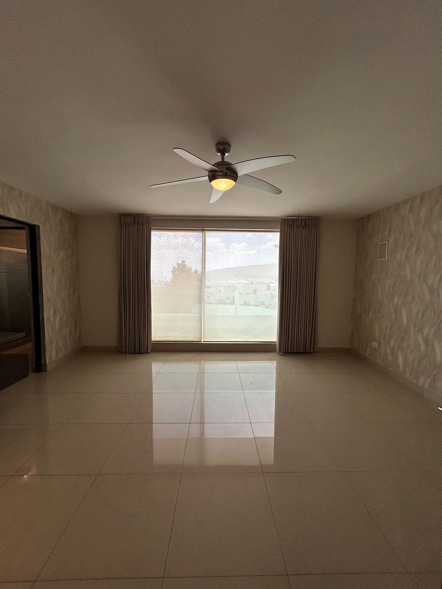 House in Cumbres Madeira, Monterrey, photo 6 of 28