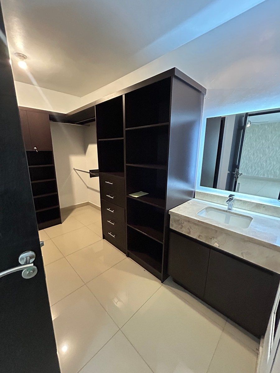 House in Cumbres Madeira, Monterrey, photo 12 of 28