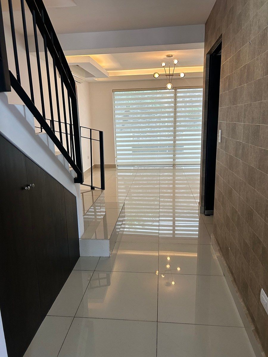 House in Cumbres Madeira, Monterrey, photo 17 of 28