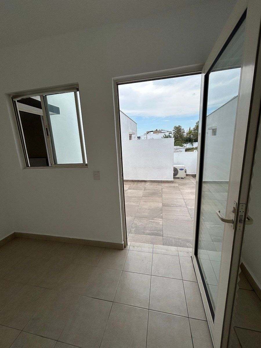 House in Cumbres Madeira, Monterrey, photo 20 of 28