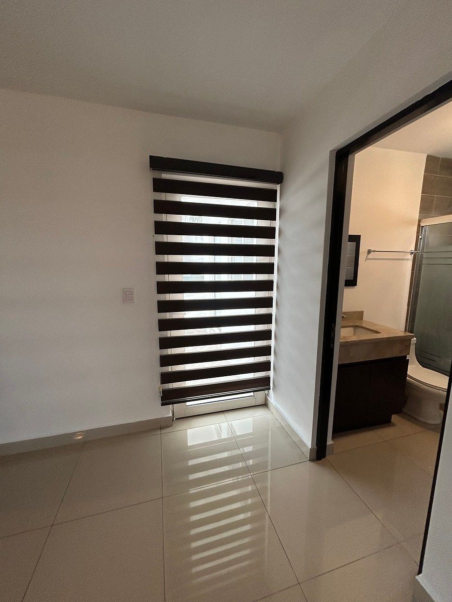 House in Cumbres Madeira, Monterrey, photo 26 of 28