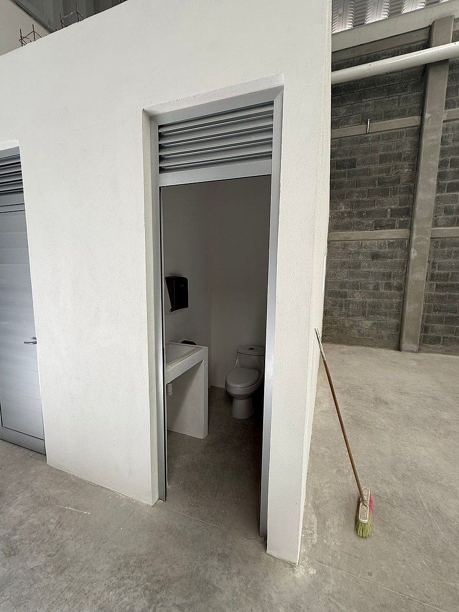 Commercial Storage Unit in Trojes de Alonso, Aguascalientes, photo 2 of 4