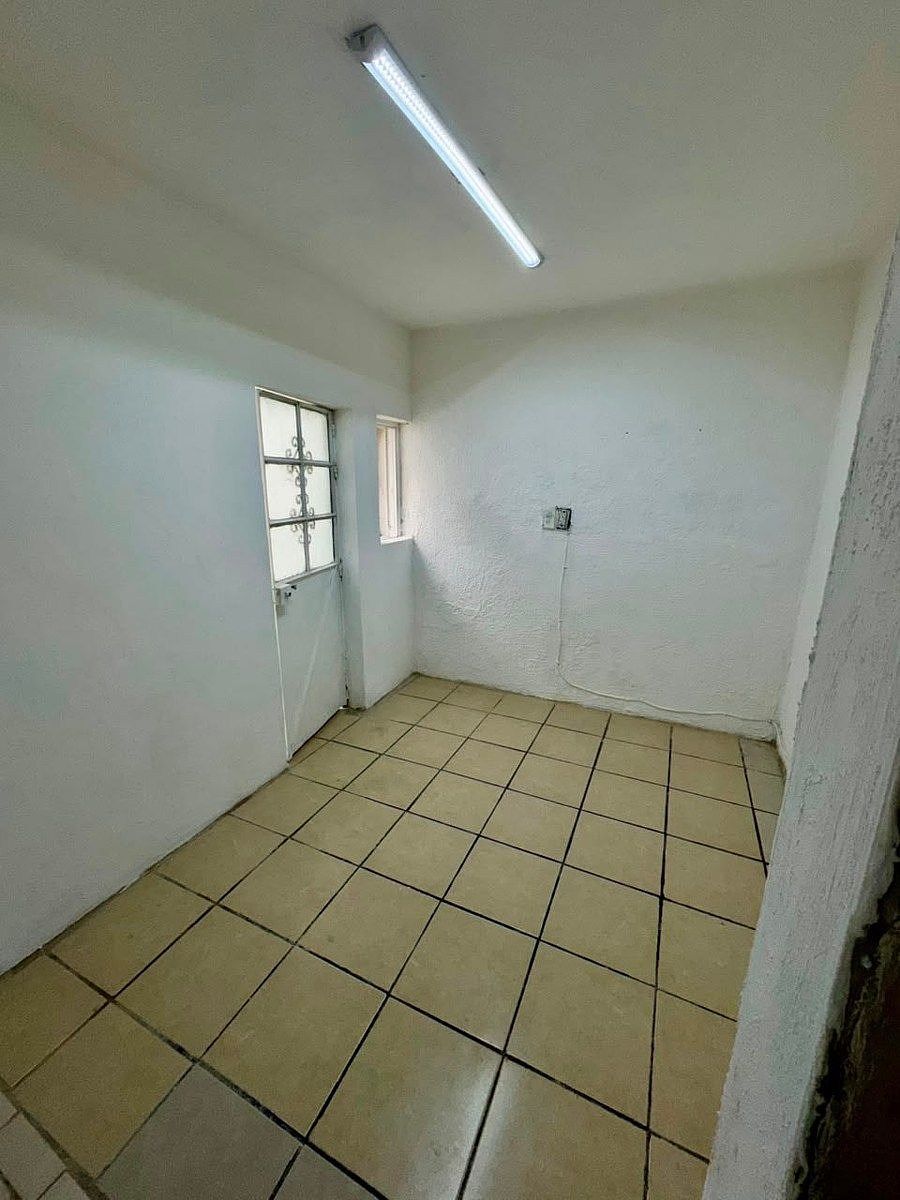 Local comercial en Santa Teresita, Guadalajara, foto 4 de 14
