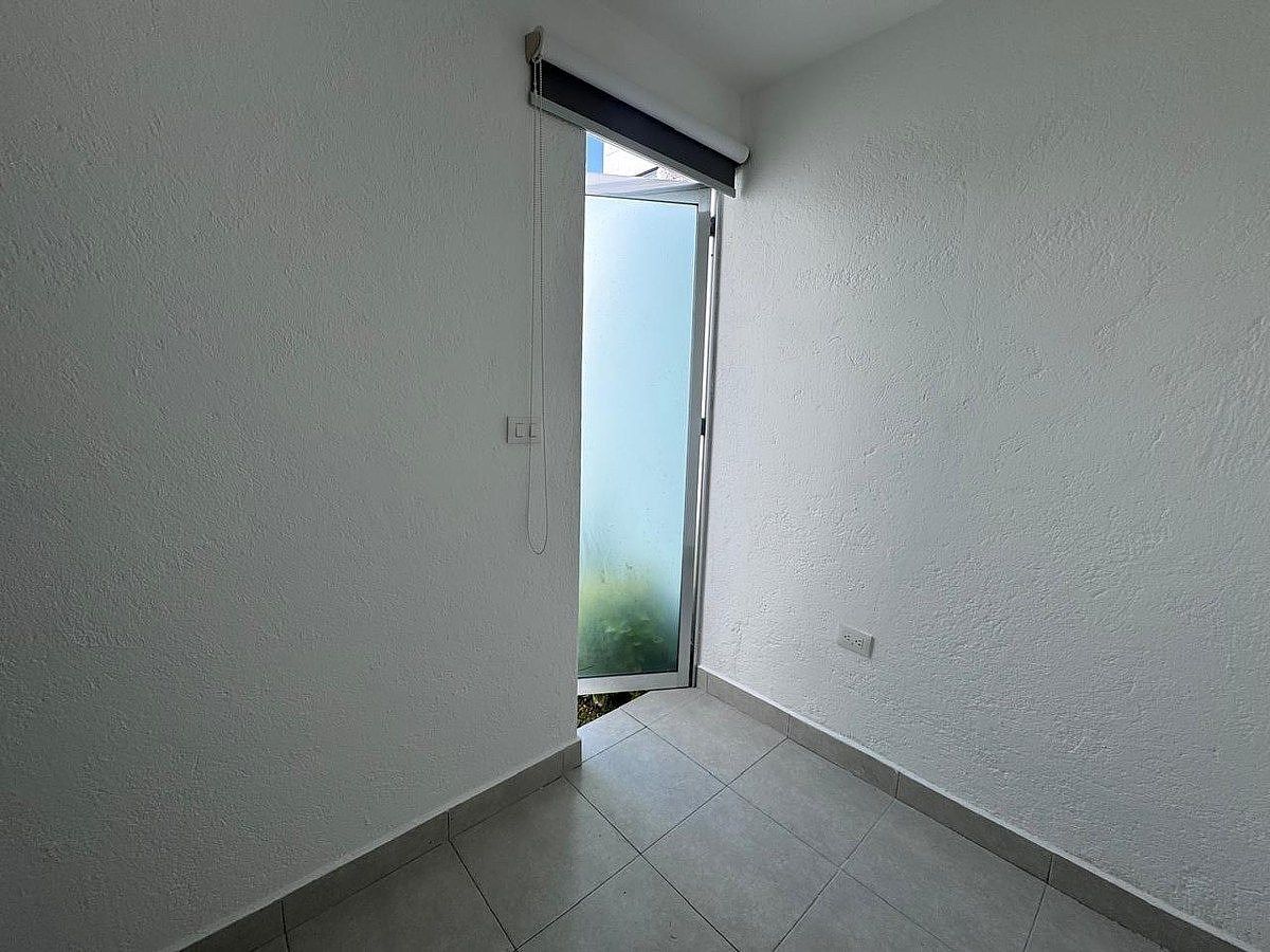 Casa en condominio en Juriquilla la Condesa, Querétaro, foto 12 de 43