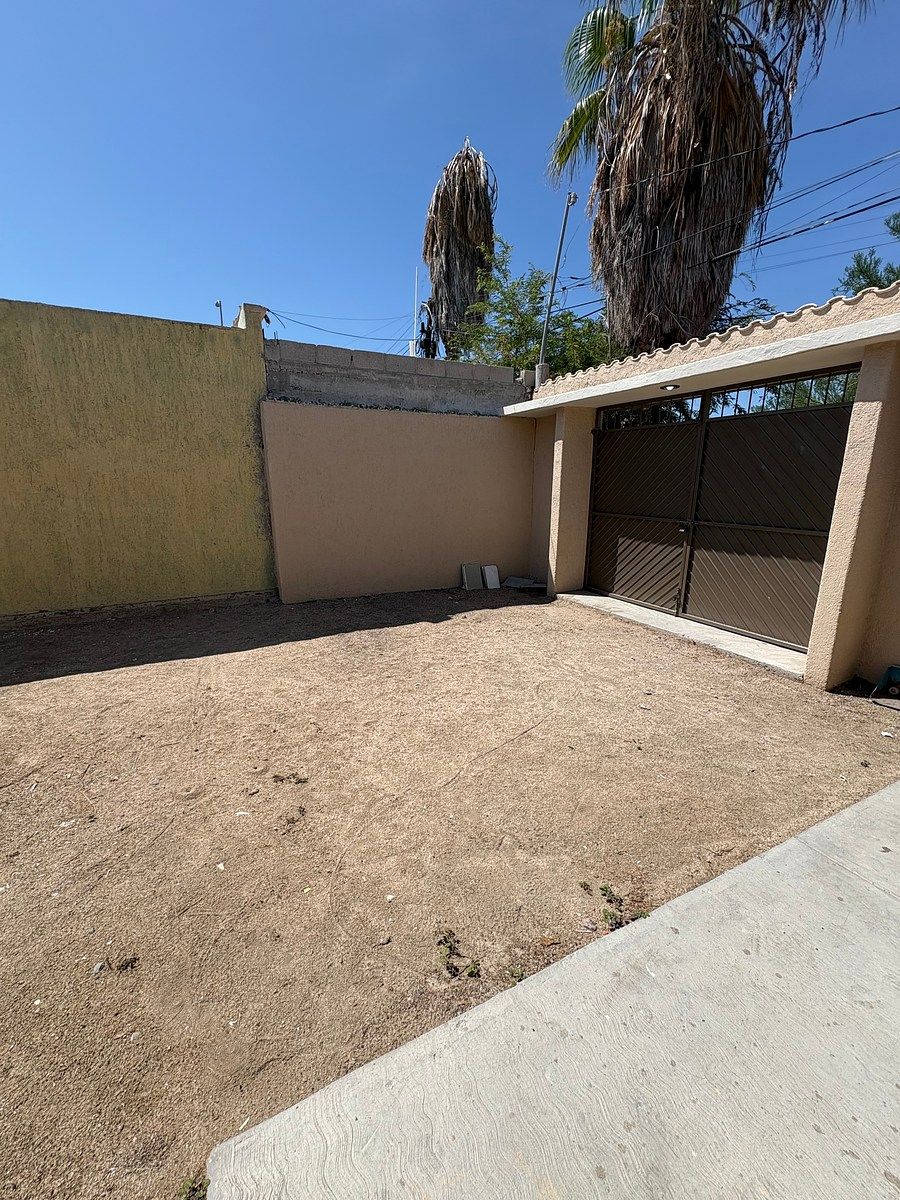 Patio, photo 15 of 19