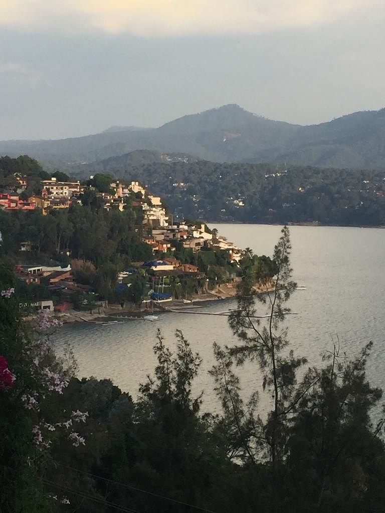 Casa à Venda em La Peña, Valle de Bravo, foto 1 de 33