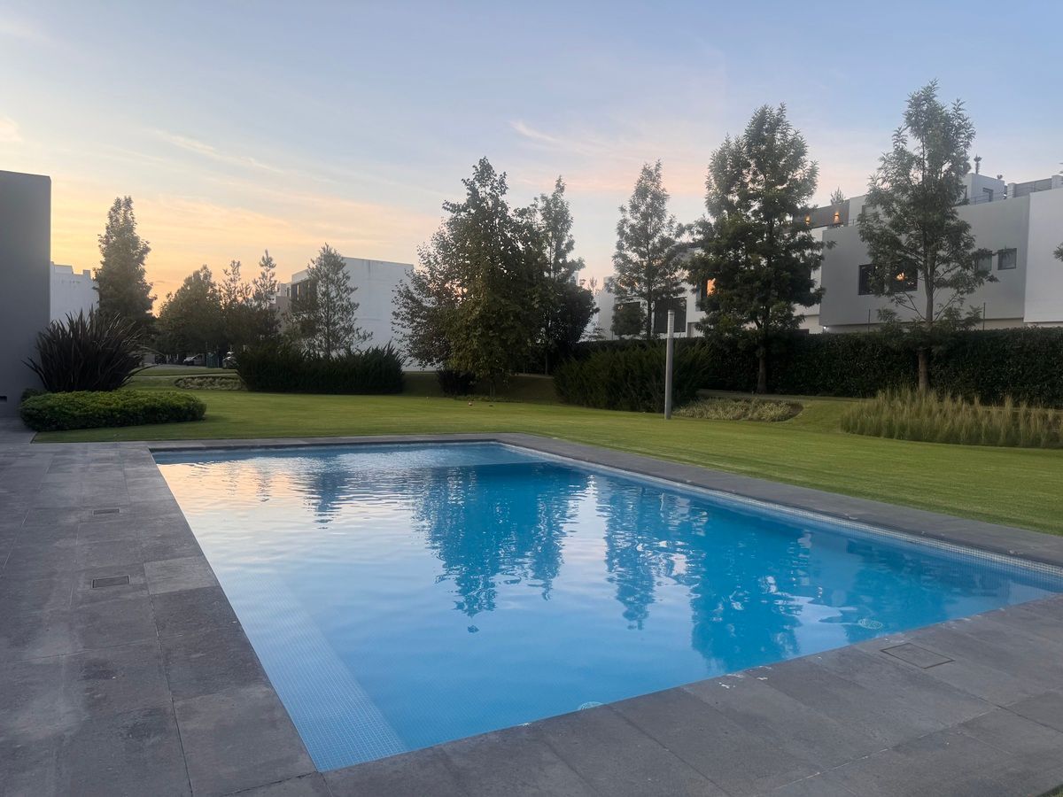 House for sale in Solares, photo 1 of 38