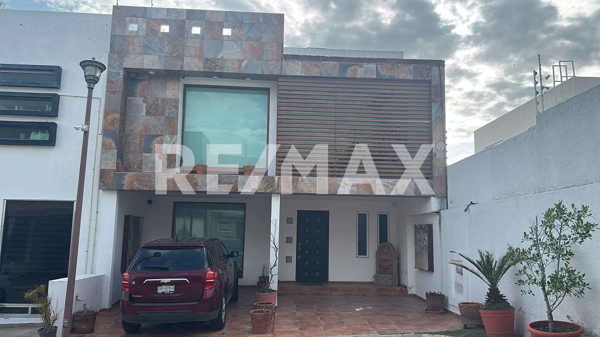 CASA À VENDA NO MILÊNIO LIL686909, foto 1 de 18