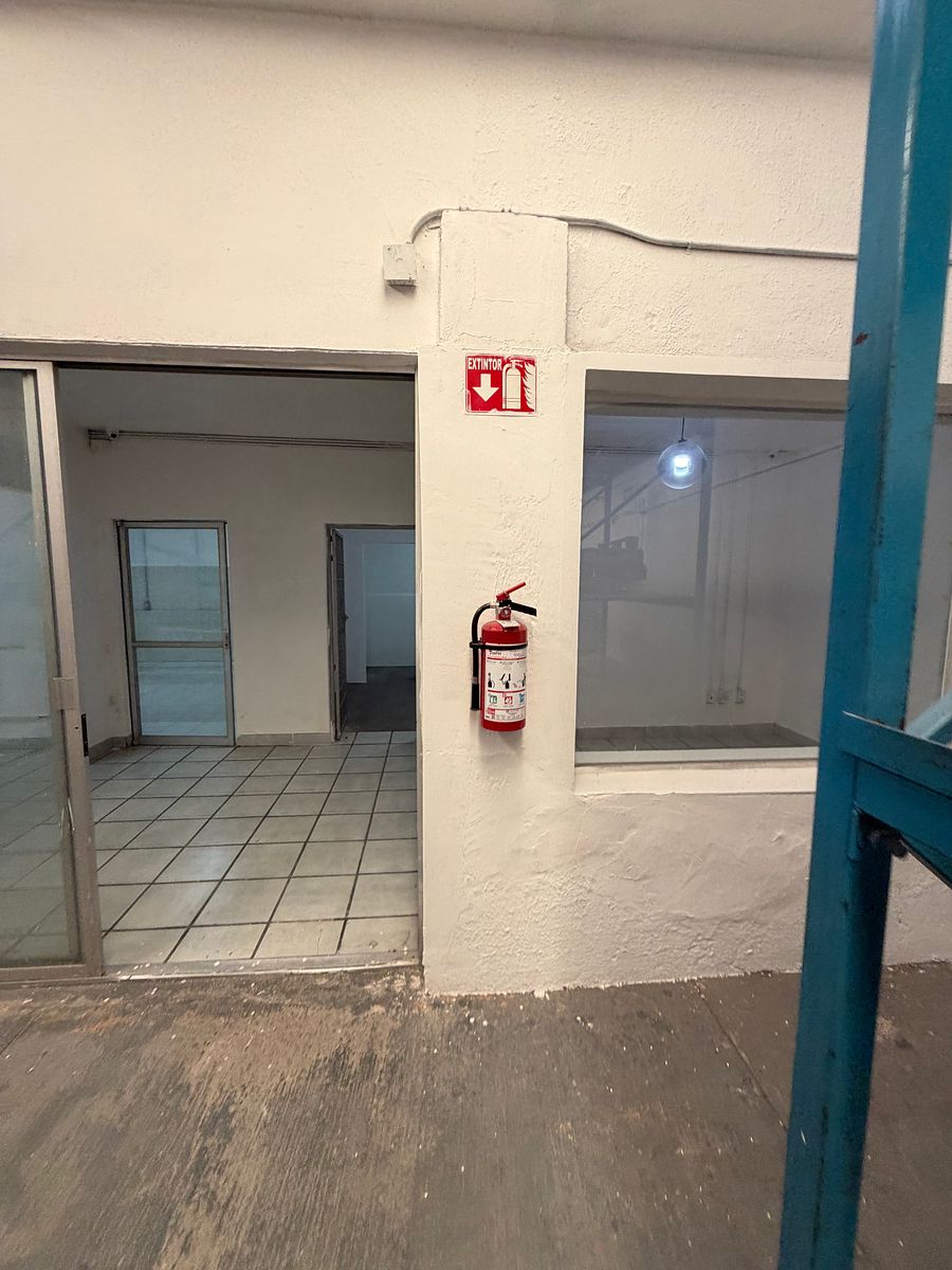 Bodega comercial en Moderna, Guadalajara, foto 13 de 23