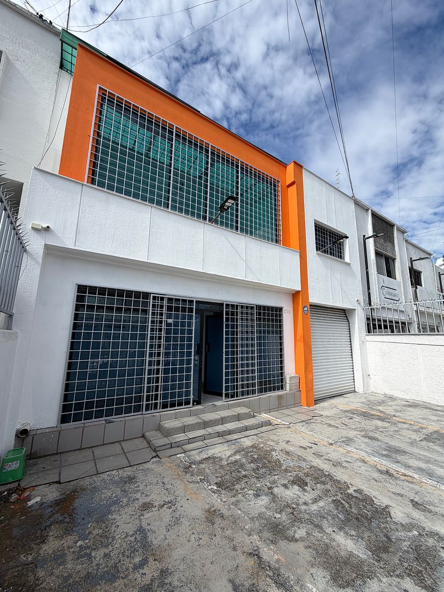 SE RENTA BODEGA  / OFICINAS COLONIA MODERNA, foto 1 de 23