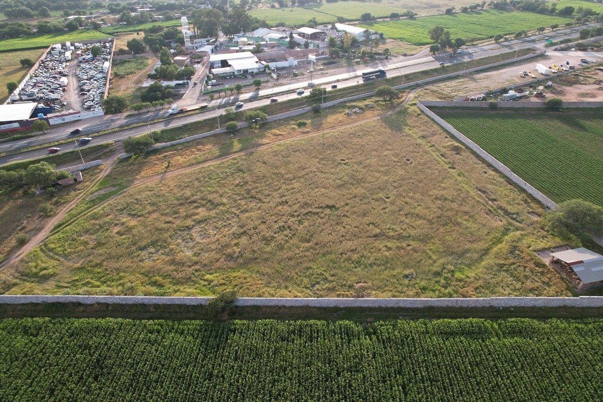 Lot in Cosmos, Pabellón de Arteaga, photo 7 of 18