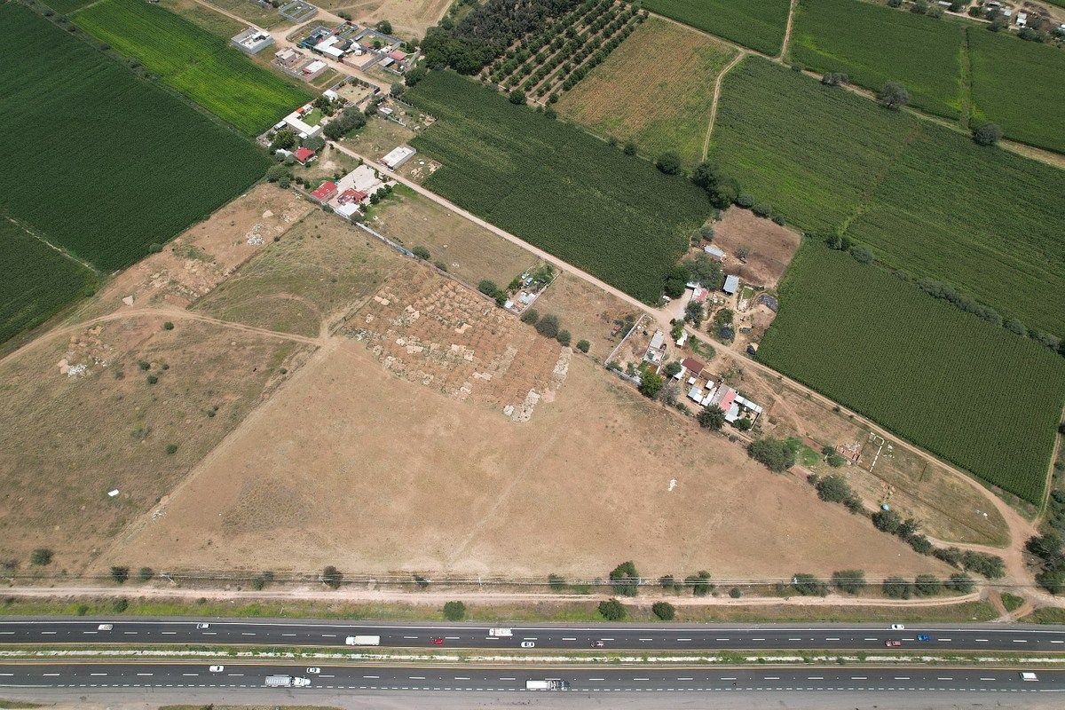 Lote em Cosmos, Pabellón de Arteaga, foto 2 de 2