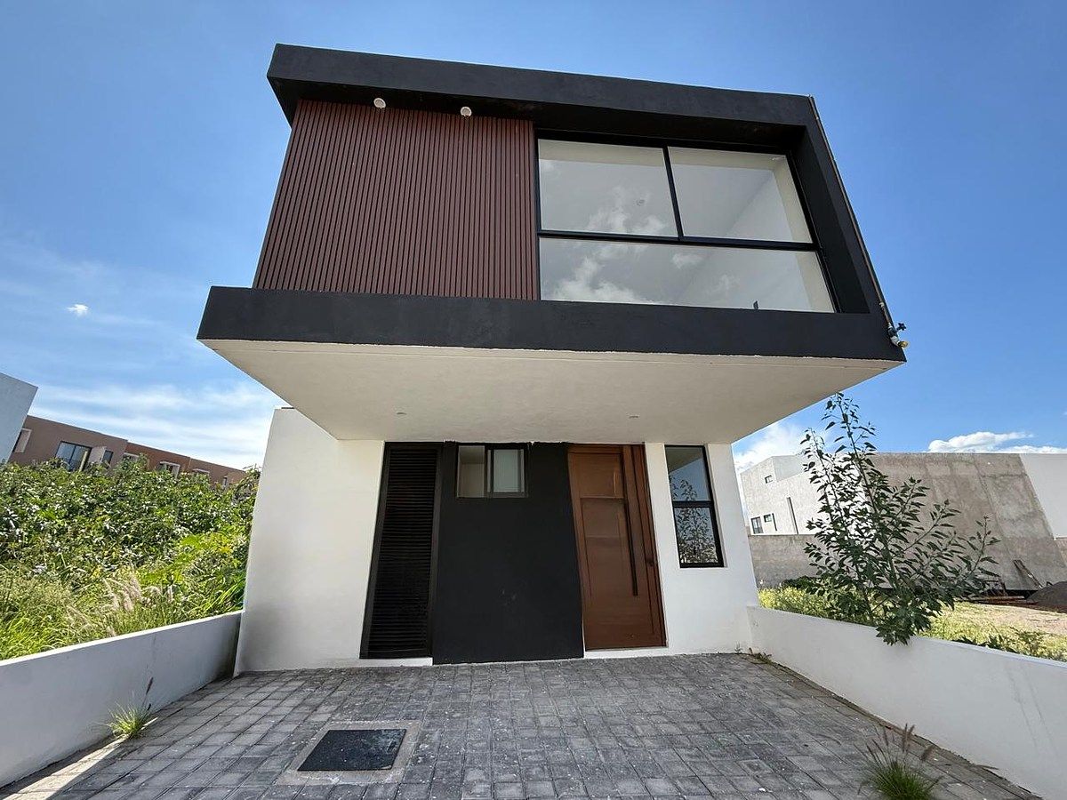 HOUSE IN ZIBATA, EL MARQUES, QUERETARO, photo 1 of 26