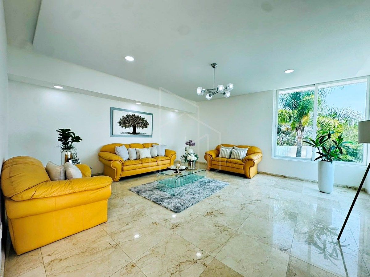 Casa en Venta - El Palomar, Tlajomulco. - foto 2