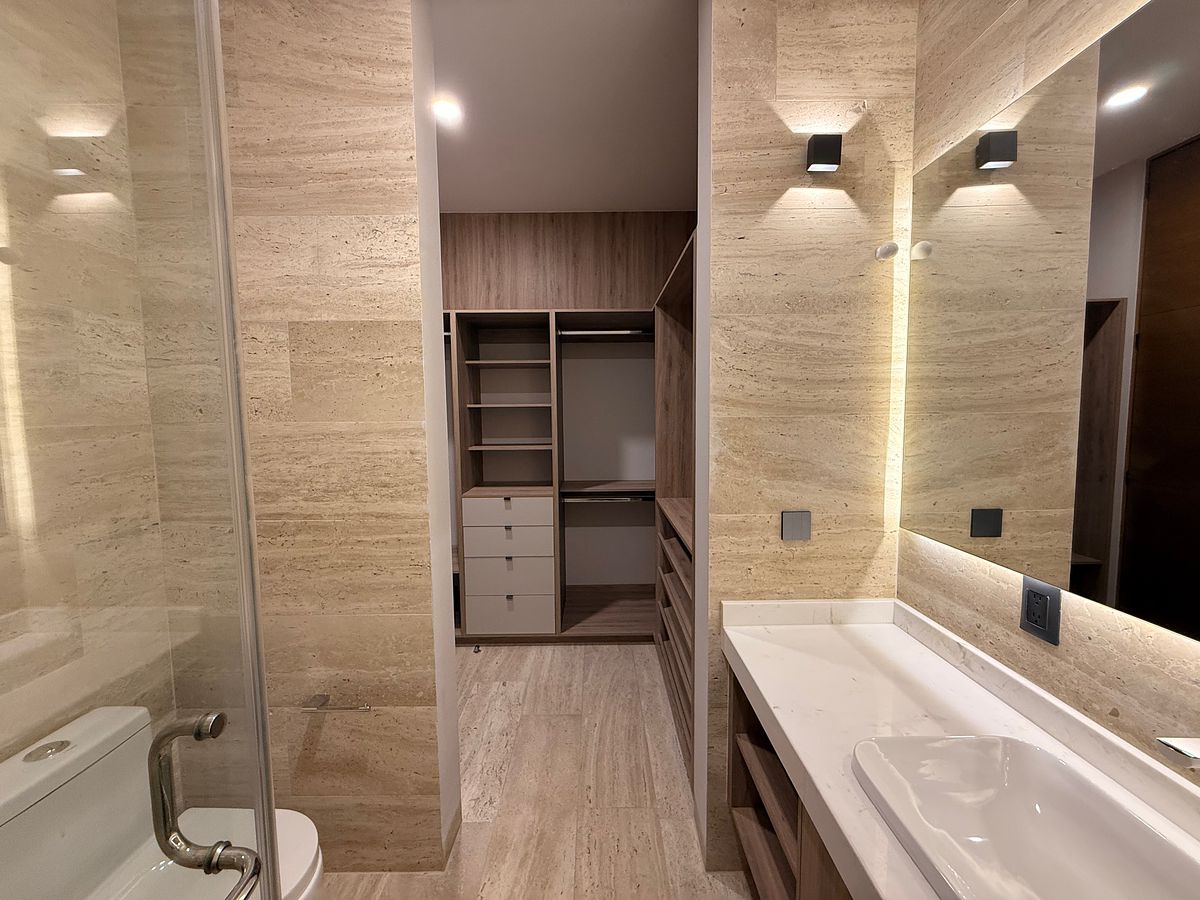 Baño de recamara en PB, foto 4 de 18