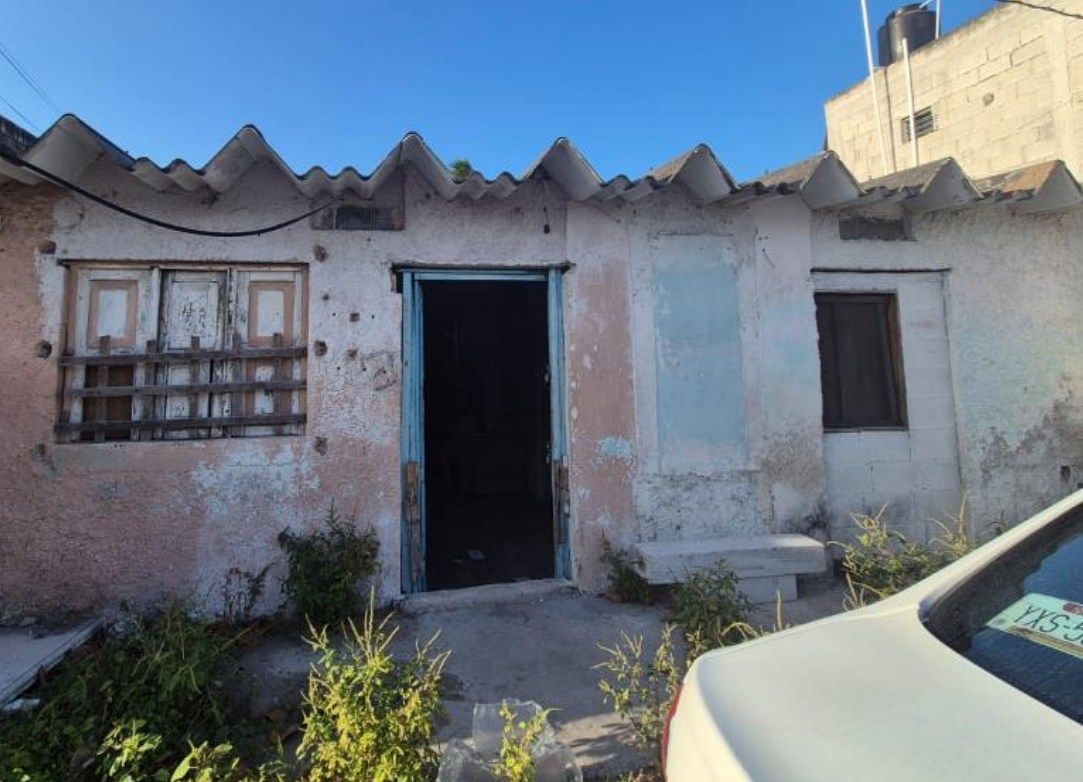 TERRENO CON CONSTRUCCION PARA REMODELAR, foto 1 de 4