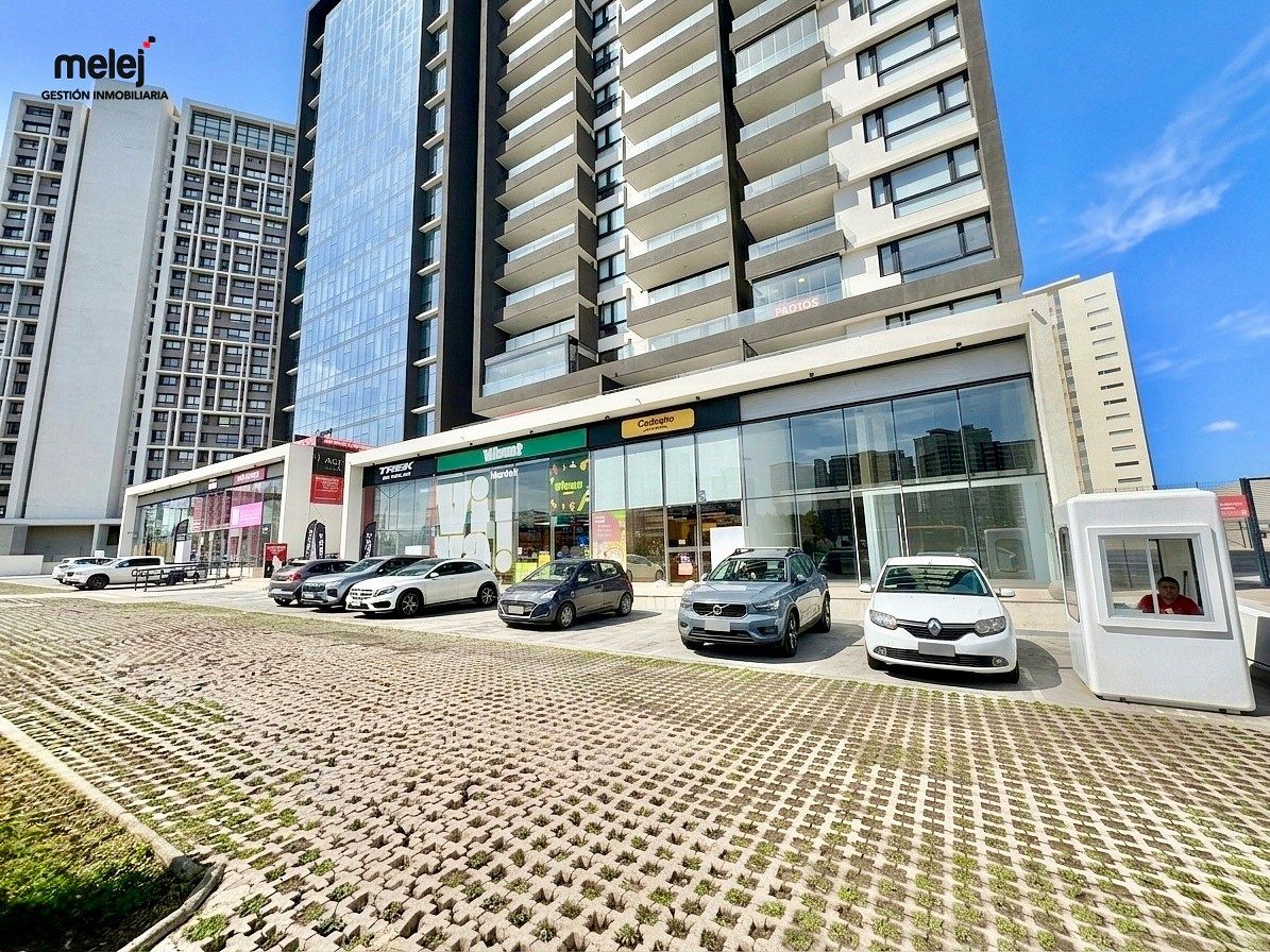 Arriendo Local Comercial Av. Edmundo Eluchans, foto 1 de 10