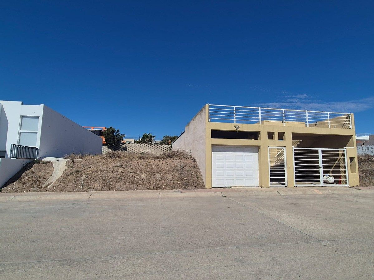 HOUSE AND LAND FOR SALE WITH OCEAN VIEW IN ROSARITO, photo 1 of 51
