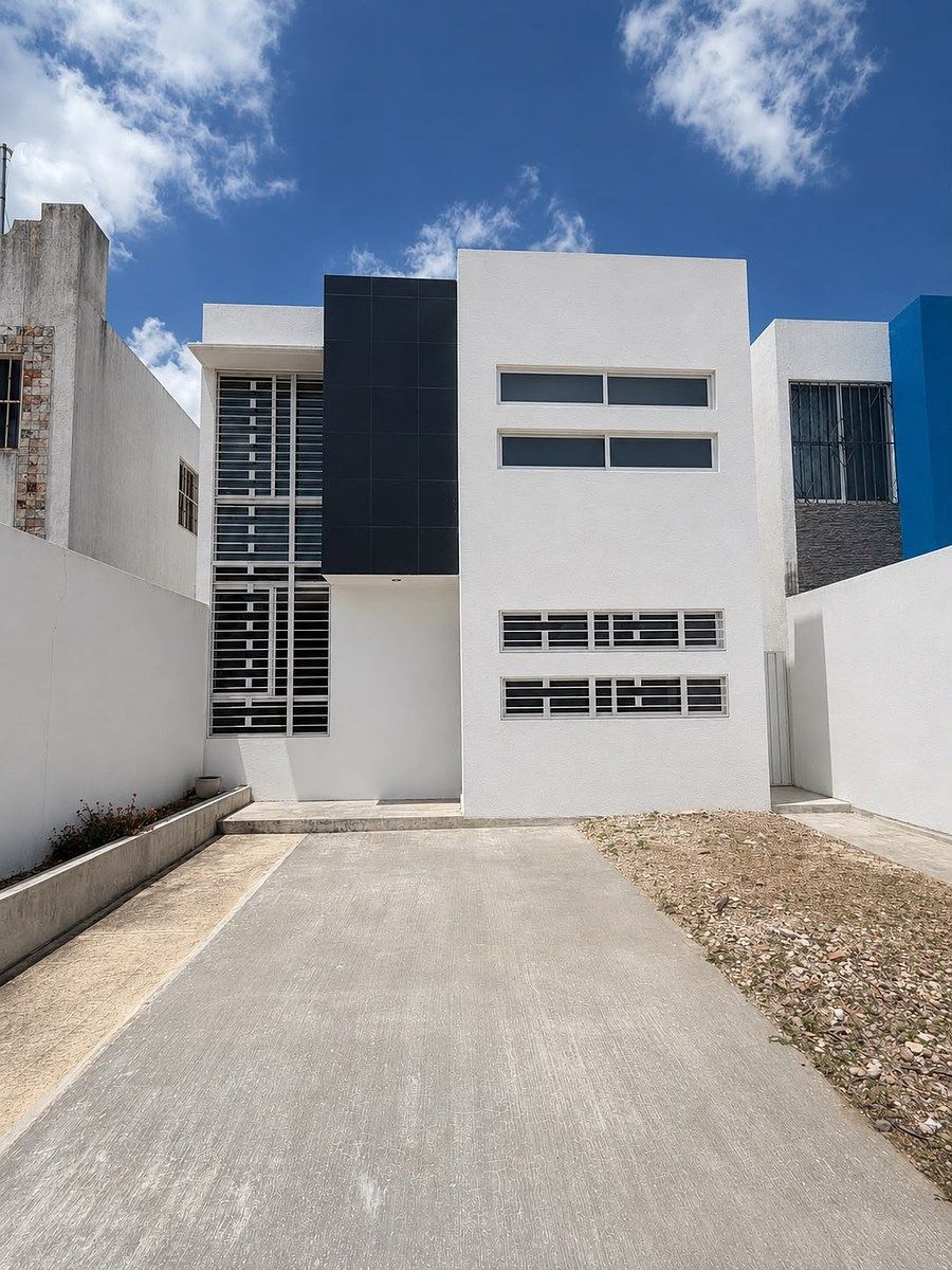 HOUSE FOR RENT IN CAUCEL SEMI-FURNISHED, photo 1 of 8