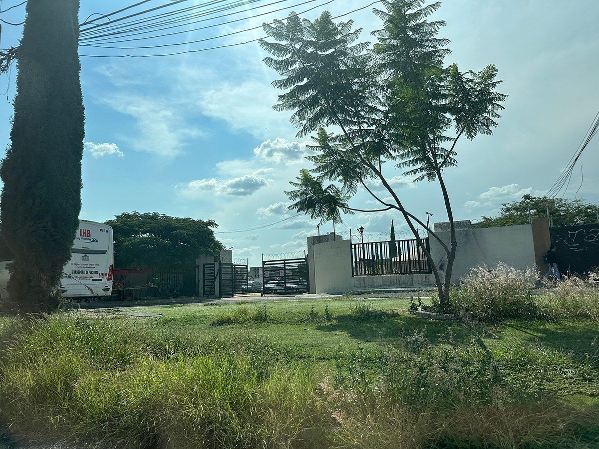 House in Gated Community in Puertas de San Miguel, Querétaro, photo 2 of 14