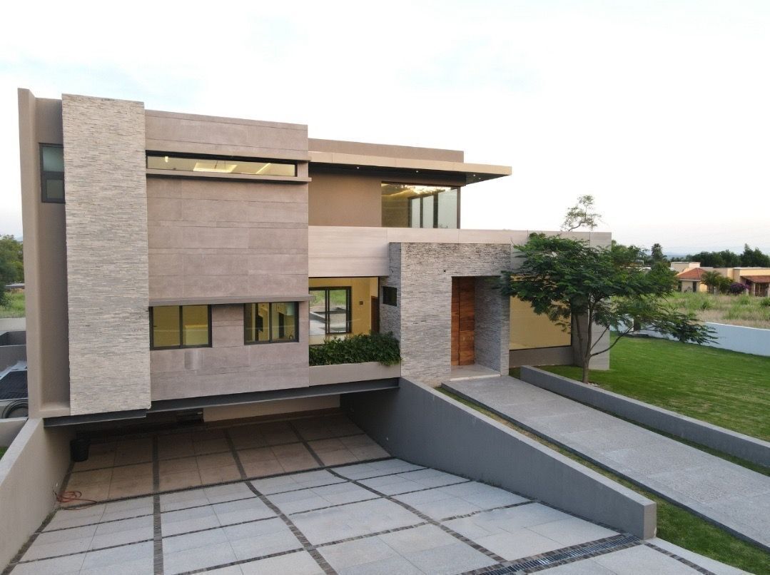 Casa en Santa Sofía Hacienda Country Club, El Arenal, foto 3 de 33