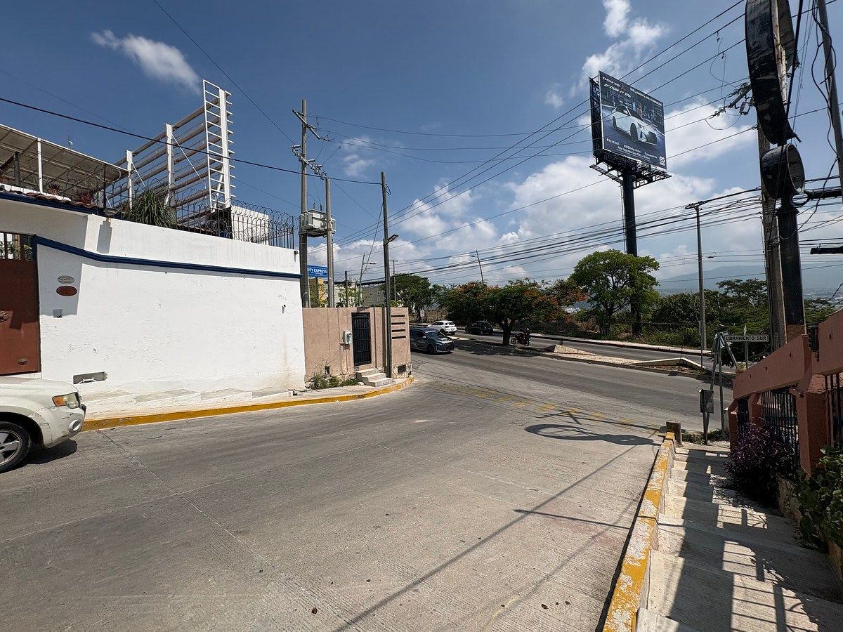 Local comercial en La Gloria, Tuxtla Gutiérrez, foto 27 de 48