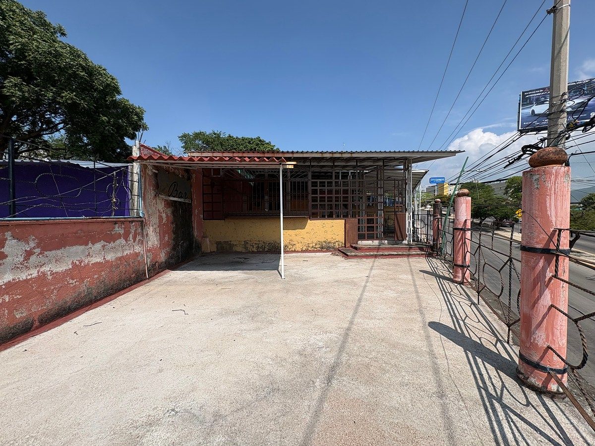 Local comercial en La Gloria, Tuxtla Gutiérrez, foto 24 de 48