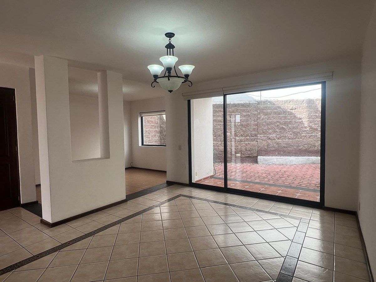 Casa em Arboledas del Parque, Querétaro, foto 3 de 18