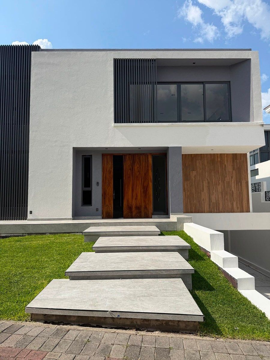 Casa en venta por el estadio de las Chivas, foto 1 de 34