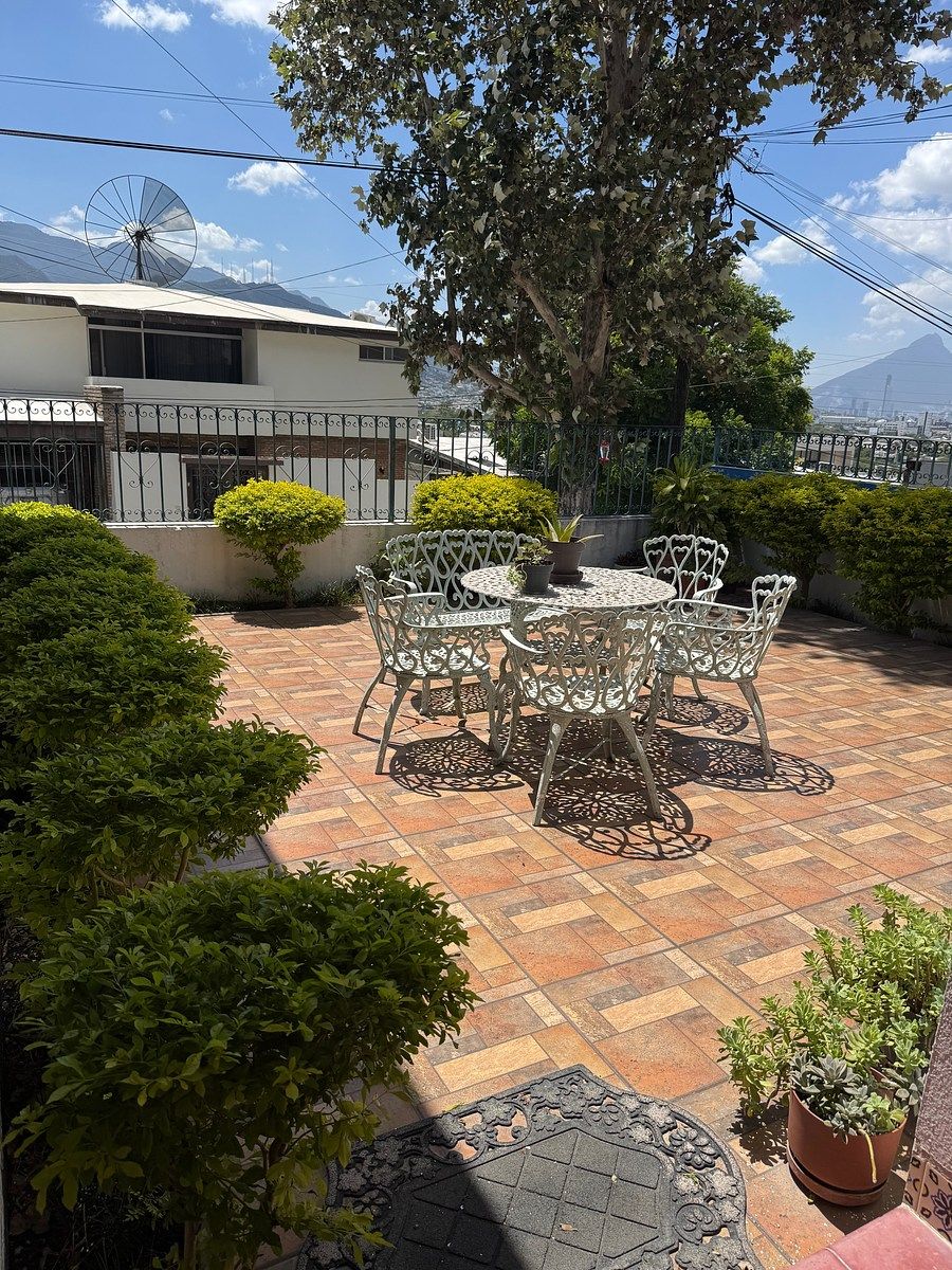 Casa em Contry la Silla, Guadalupe, foto 3 de 17