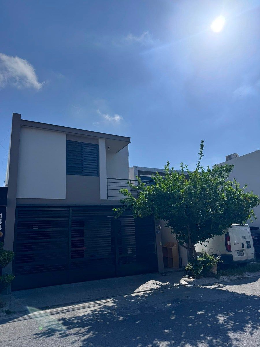 Casa em Cerradas de Santa Rosa, Apodaca, foto 3 de 3