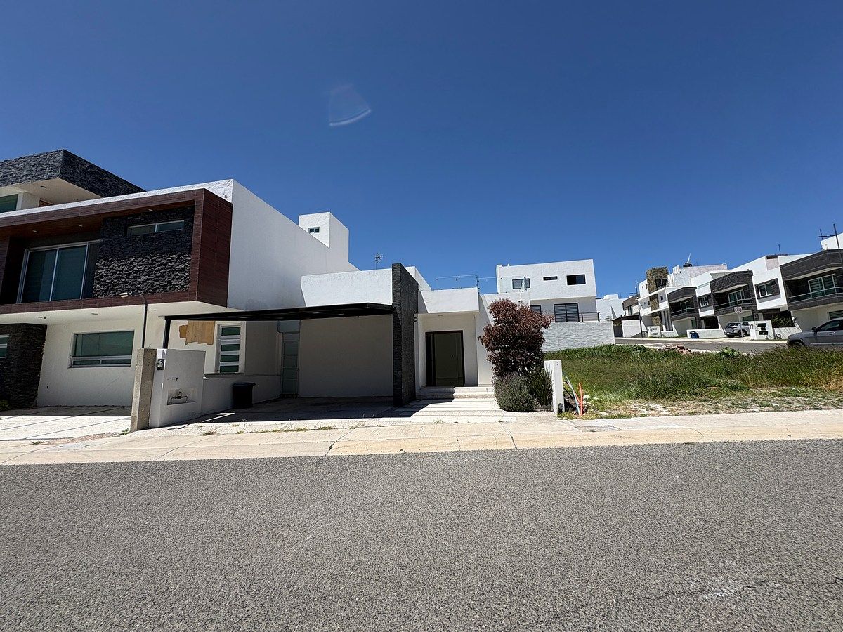 Casa en Lomas de Juriquilla un piso, foto 1 de 28