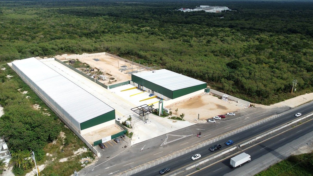 Industrial Building in Francisco Villa Oriente, Kanasín, photo 2 of 20