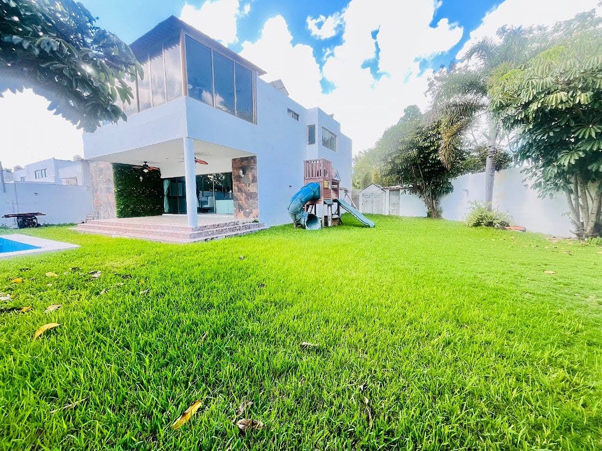 OPORTUNIDAD CASA DE MAS DE 700 M2 DE TERRENO EN PRIVADA EXCLUSIVA, foto 1 de 24