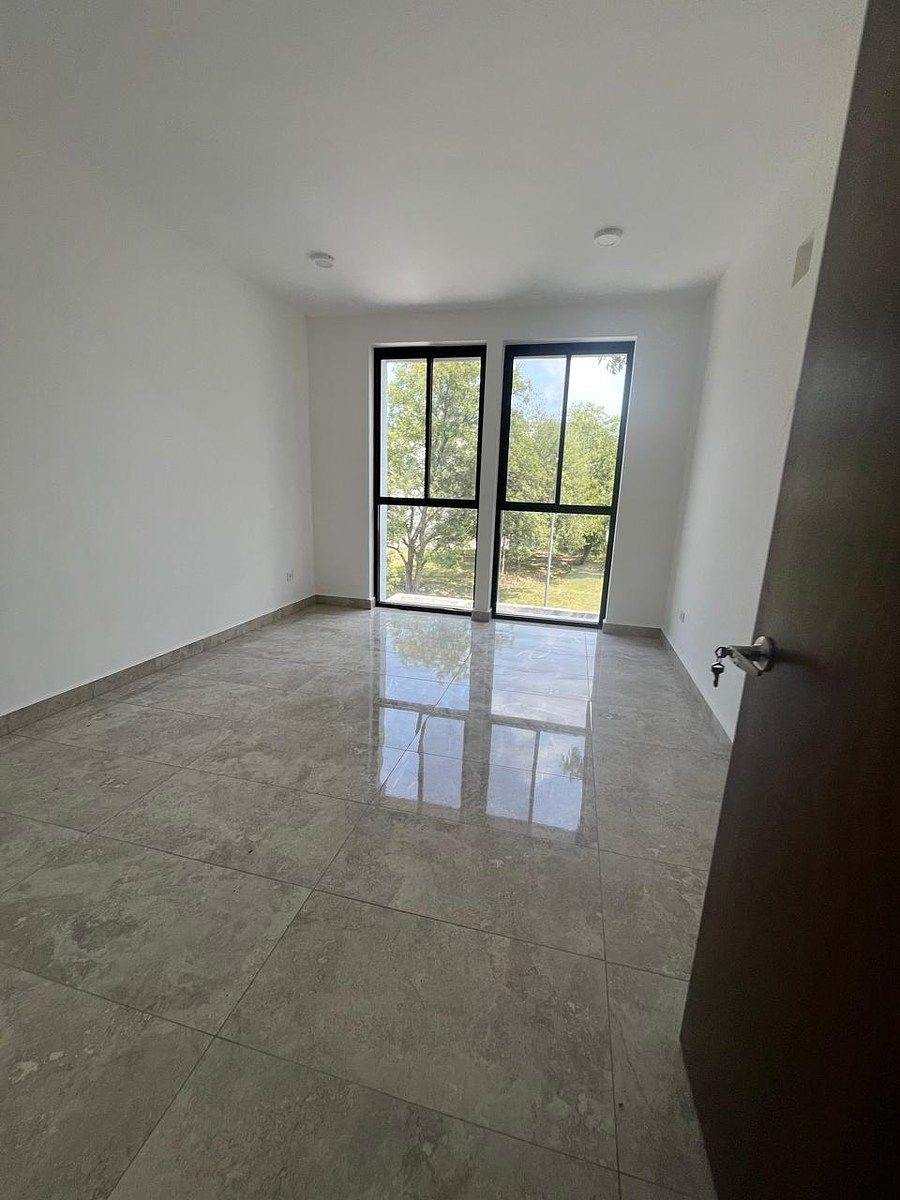 House in El Yerbaniz, Santiago, photo 5 of 15